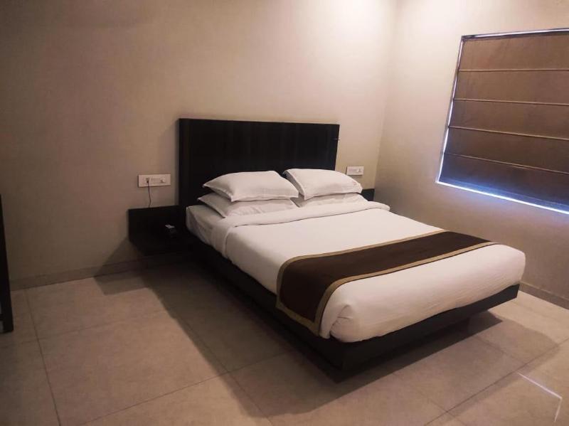 Hotel Rasika Renaissance image