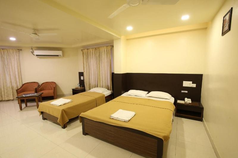 Hotel Kohinoor Square image