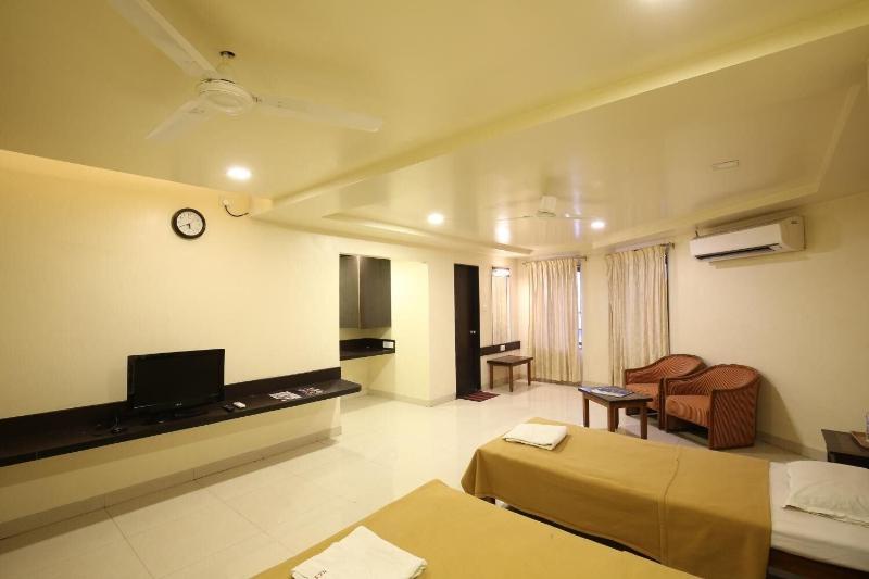 Hotel Kohinoor Square image