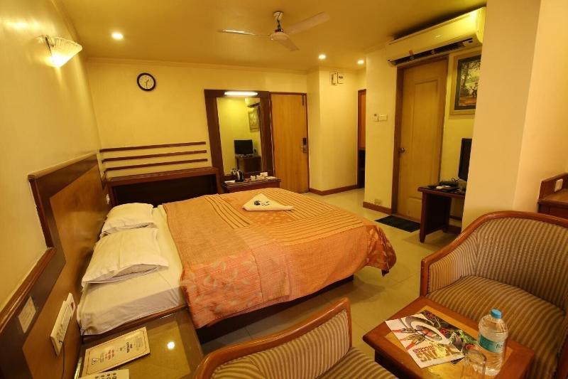 Hotel Kohinoor Square image