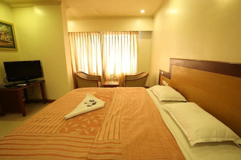 Hotel Kohinoor Square image