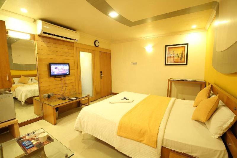 Hotel Kohinoor Square image