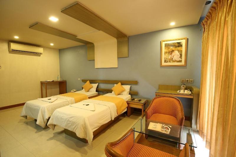 Hotel Kohinoor Square image