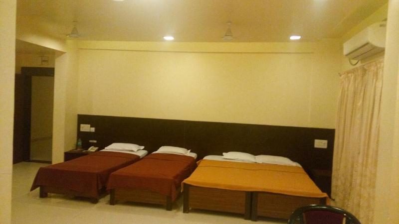 Hotel Kohinoor Square image