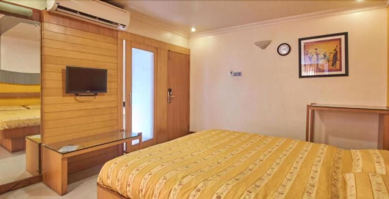 Hotel Kohinoor Square image