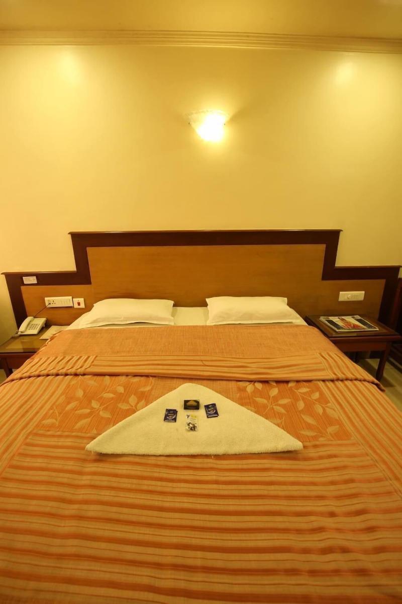 Hotel Kohinoor Square image
