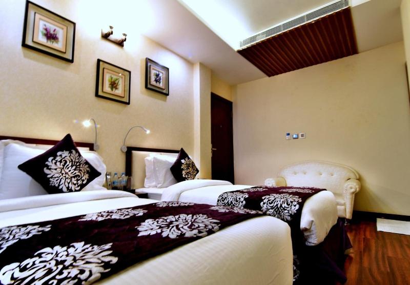 Hotel Kama International image