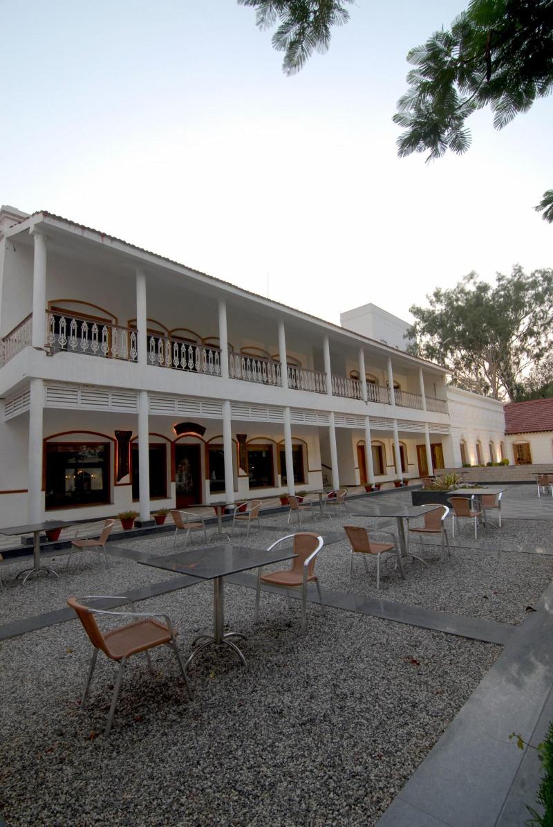 Chanakya Bnr Hotel — general view
