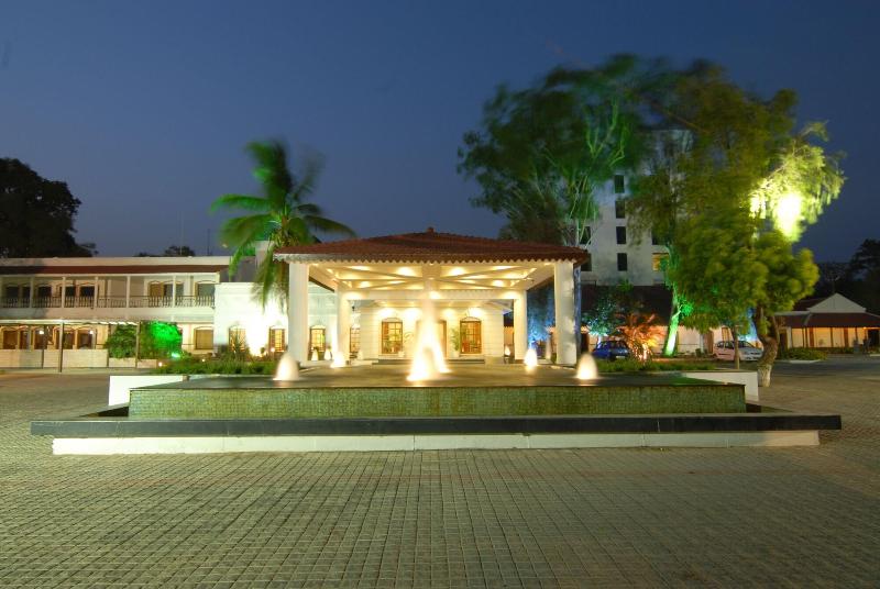 Chanakya Bnr Hotel — general view