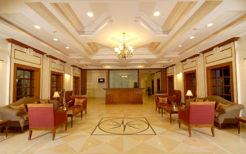 Chanakya Bnr Hotel