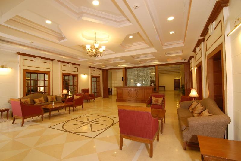 Chanakya Bnr Hotel