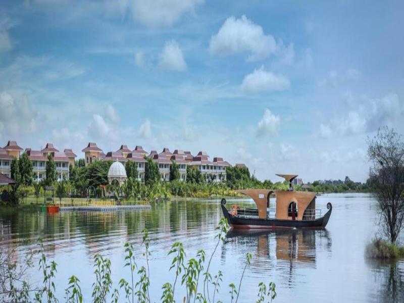 Mayfair Lake Resort Raipur image