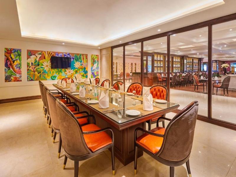 Mayfair Lake Resort Raipur image