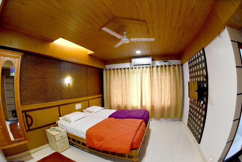 Sharada International Hotel image
