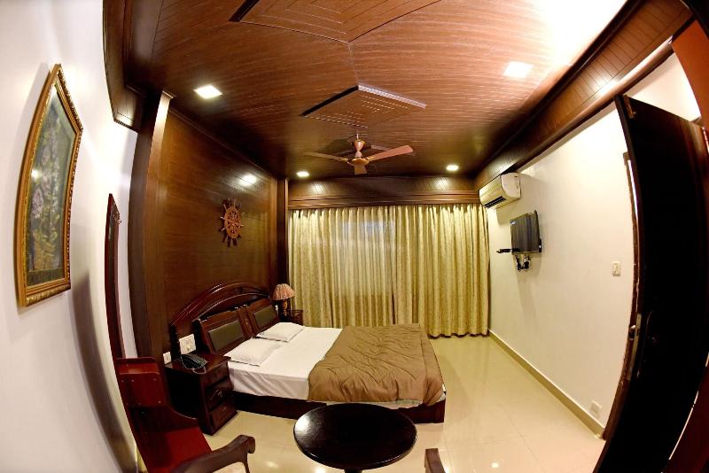 Sharada International Hotel image