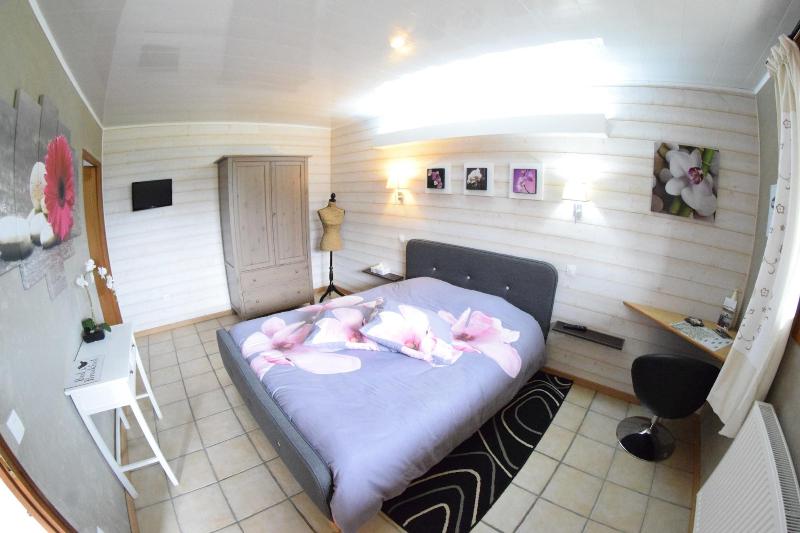Le Clos Du Clocher image
