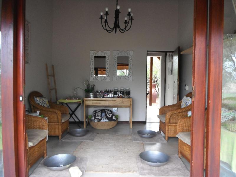 Mangwa Valley Game Lodge & Spa image