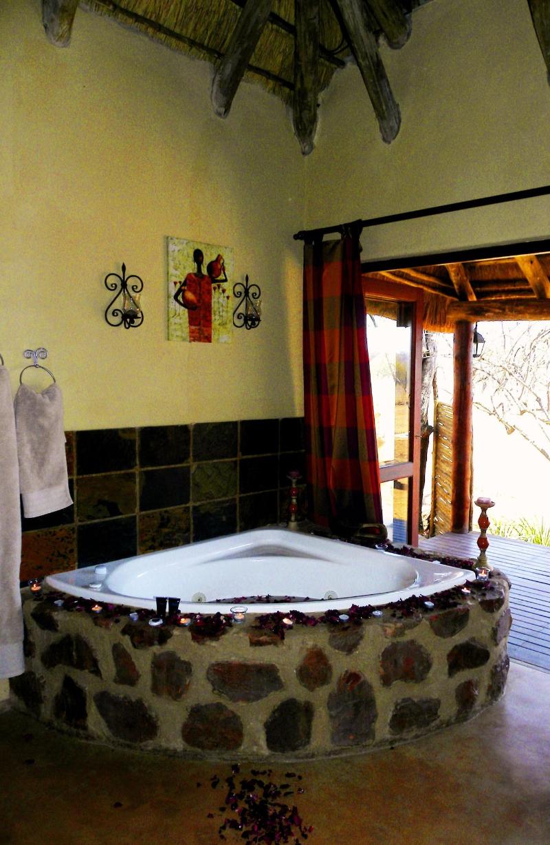 Mangwa Valley Game Lodge & Spa image