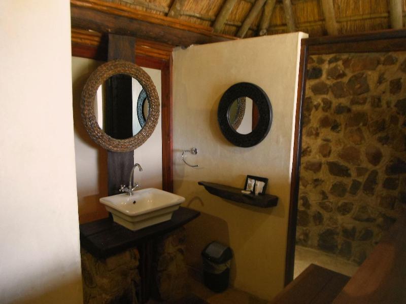 Mangwa Valley Game Lodge & Spa image