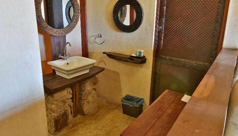 Mangwa Valley Game Lodge & Spa image