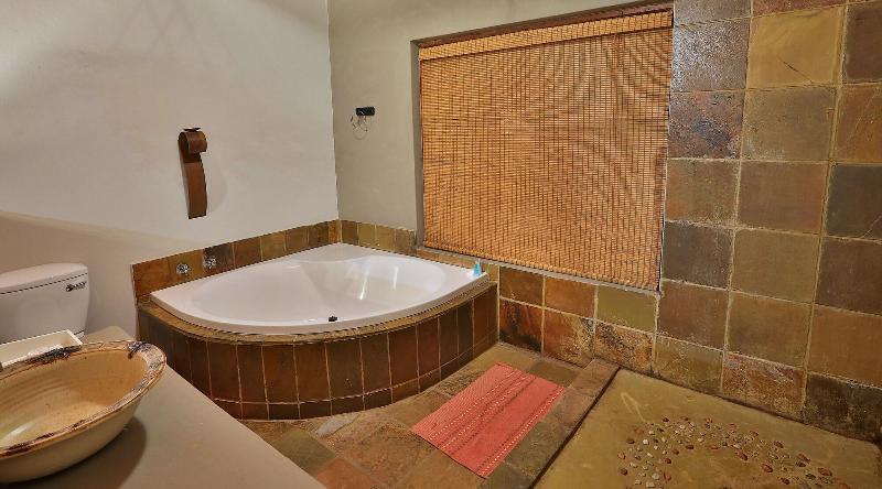 Mangwa Valley Game Lodge & Spa image