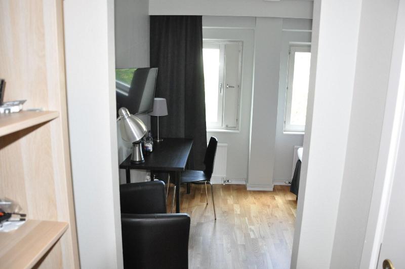 City Hotel image