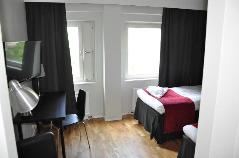 City Hotel image
