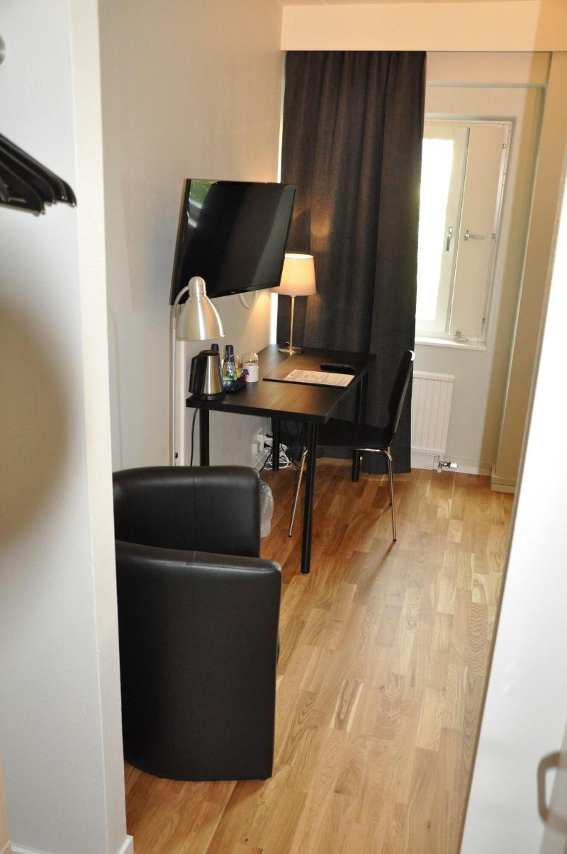 City Hotel image