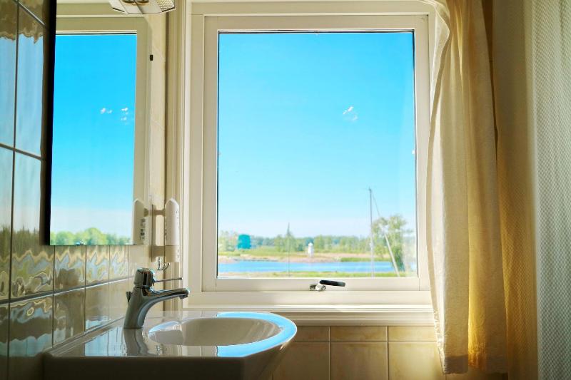 Vänerport Hotel image