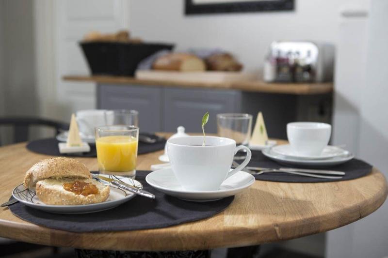 Sockerslottet Hotell image