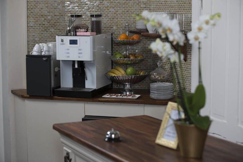 Sockerslottet Hotell image