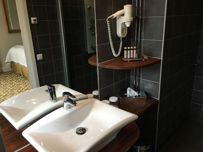 Sockerslottet Hotell image