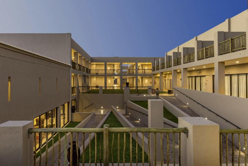 Springbok Inn By Country Hotels image