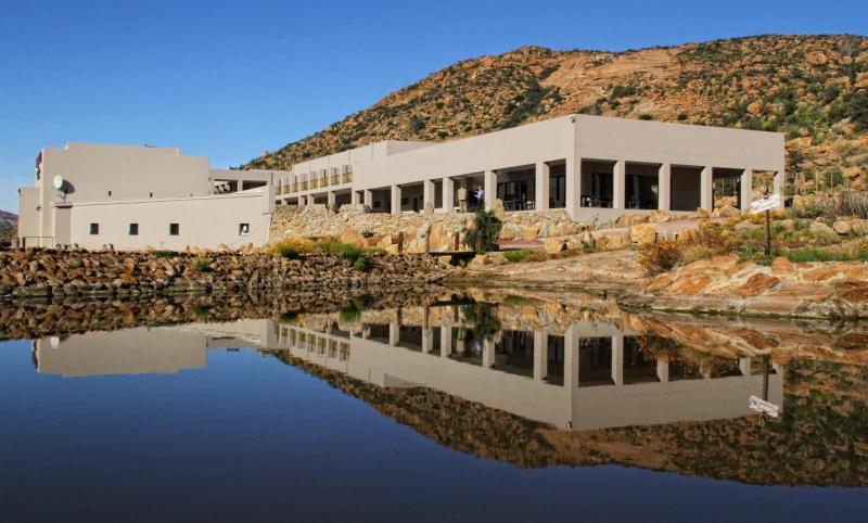 Springbok Inn By Country Hotels image