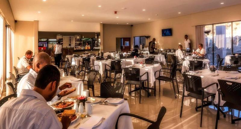 Springbok Inn By Country Hotels image