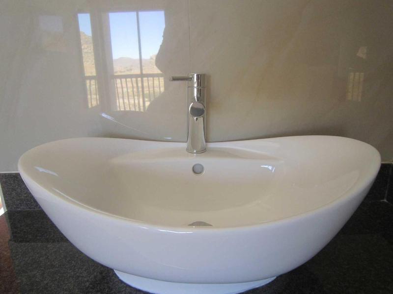 Springbok Inn By Country Hotels image 2