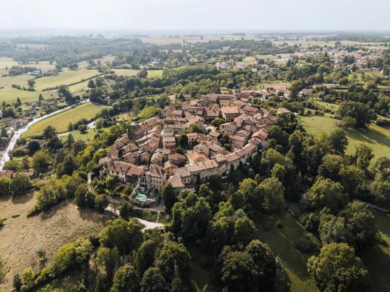 Hostellerie de Pérouges image