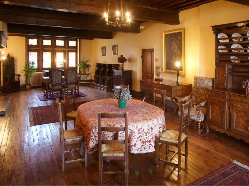 Hostellerie de Pérouges image