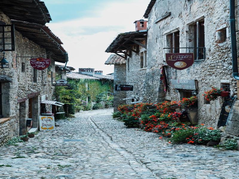 Hostellerie de Pérouges image