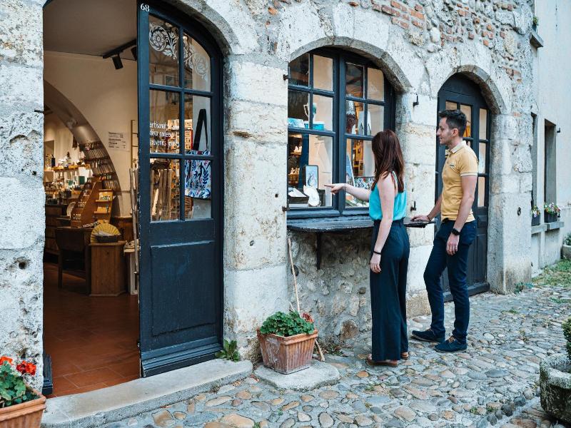 Hostellerie de Pérouges image