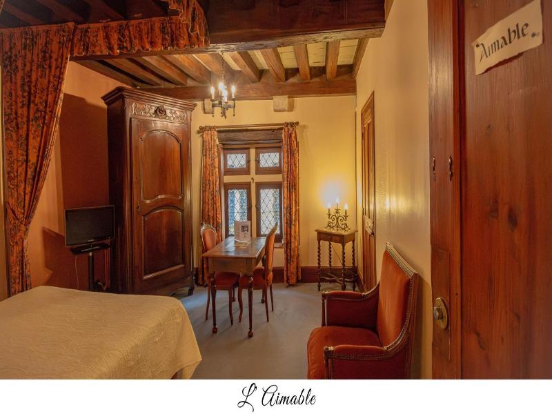 Hostellerie de Pérouges image