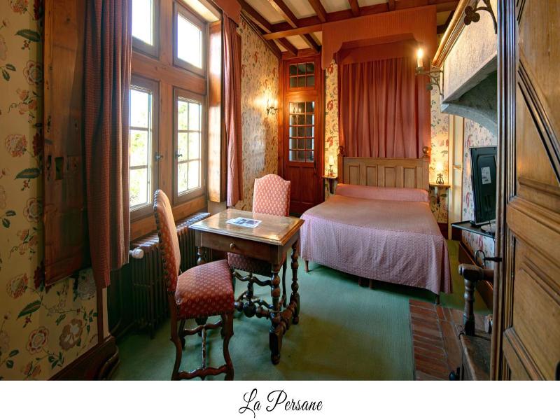 Hostellerie de Pérouges image