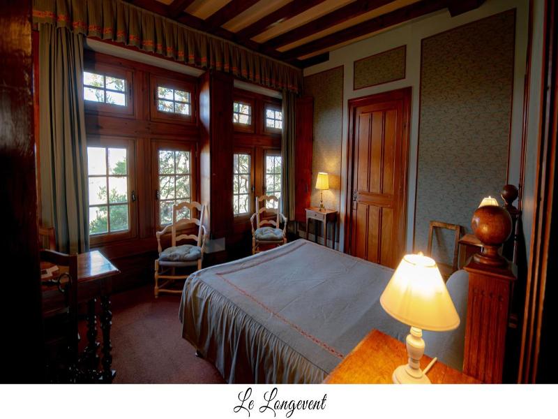 Hostellerie de Pérouges image