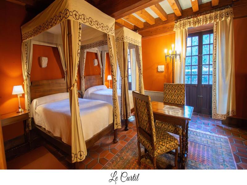 Hostellerie de Pérouges image