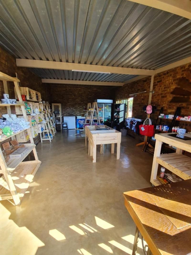 Ouklip Game Lodge image