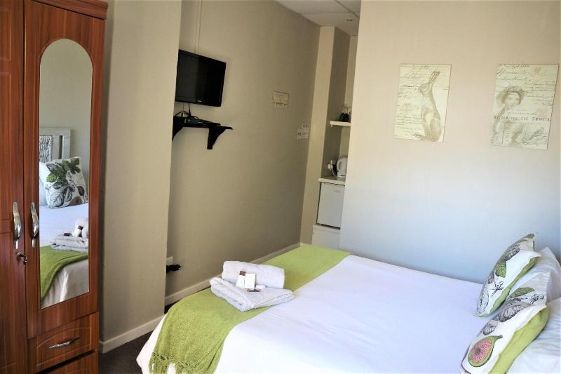 Indigo Moon Guesthouse image