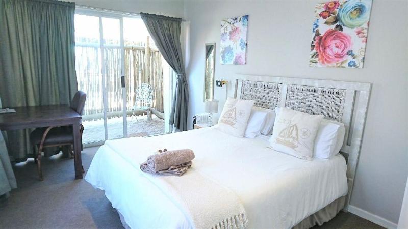 Indigo Moon Guesthouse image 2