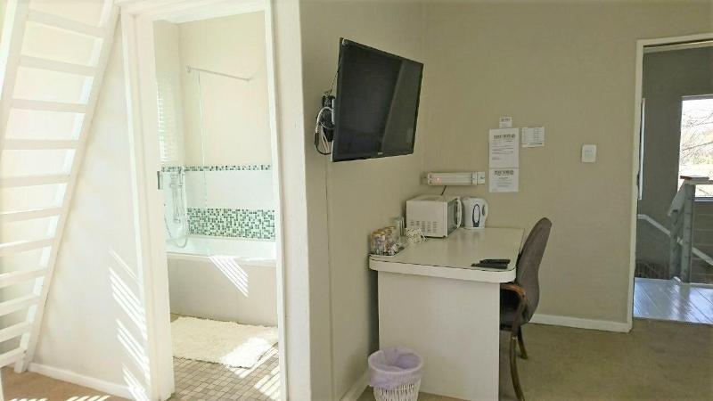 Indigo Moon Guesthouse image