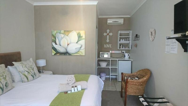 Indigo Moon Guesthouse image