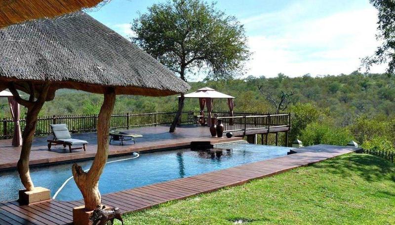Muweti Bush Lodge — exterior view